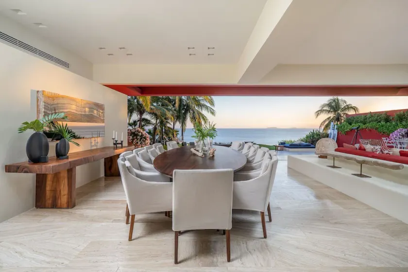 Stunning 7 Bd Beachfront Villa, Fully Staffed w Golf, Spa, Beach Clubs - Image 1