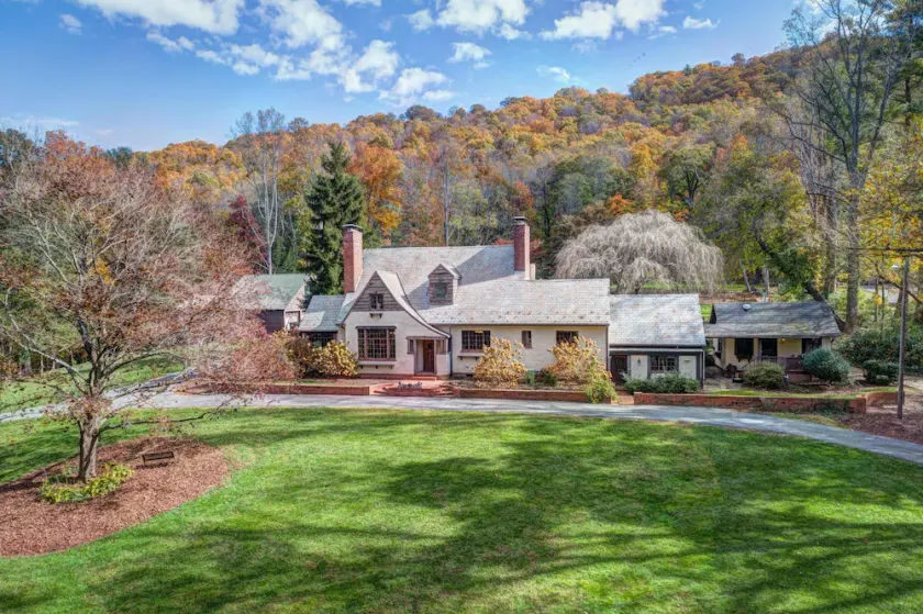 Historic 8 BR Tudor on 3 1/2 Acres.  Private estate and beautiful setting. - Image 1