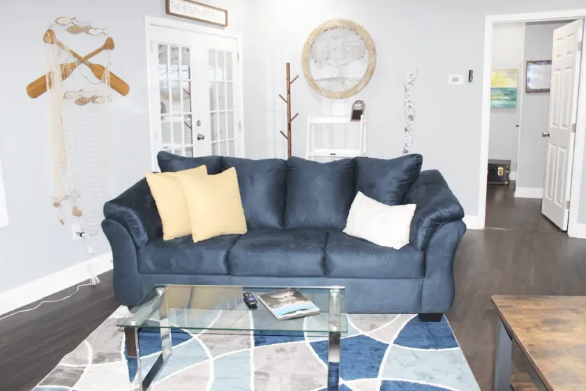 Nature Lover’s Dream: Perfect for Extended Stays, Near Callaway, Spacious Parking, Close to Park - Image 1