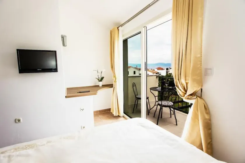Villa Suzy Lux - Image 1