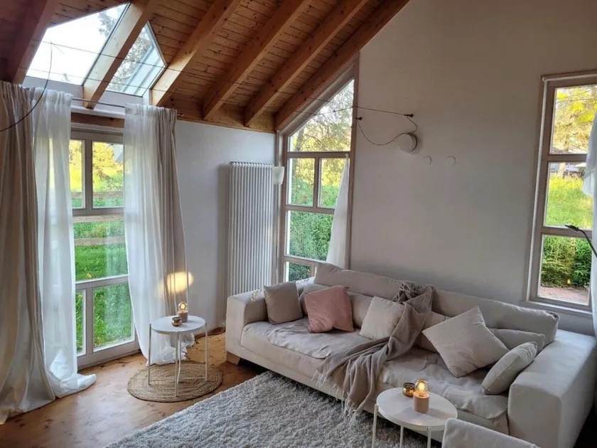 Casa de férias 'Lichtdurchflutetes Architektenhaus' com vista para a montanha, terraço e Wi-Fi - Image 1
