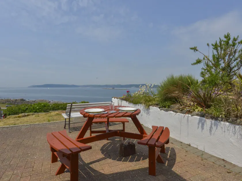 SOUNDVIEW, family friendly, country holiday cottage in Down Thomas - Image 1