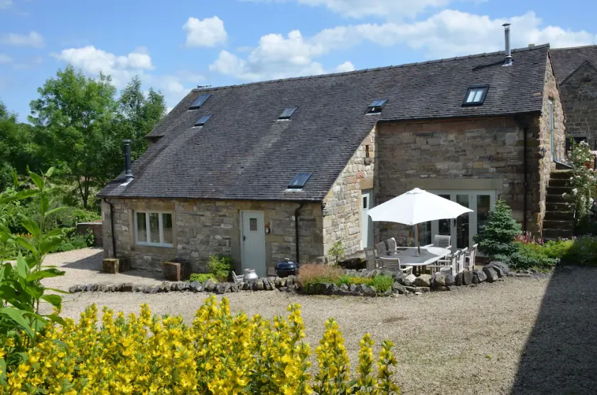 Green Farm Stables - Image 1