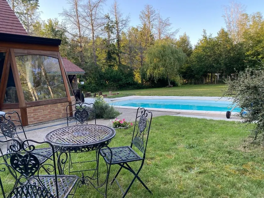 FASTIGHET MED 3 * VARMT POOL - Image 1