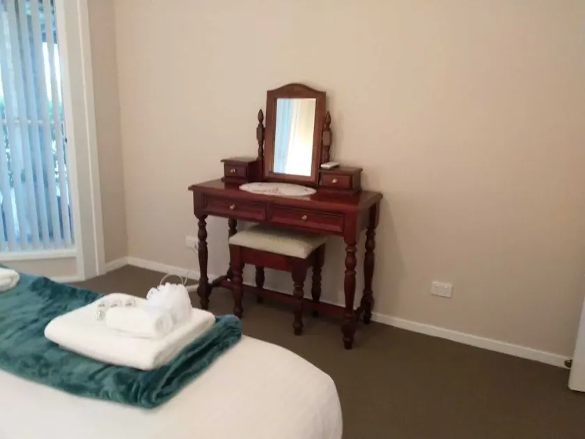 Great for couples + walk to cellar doors - Image 1