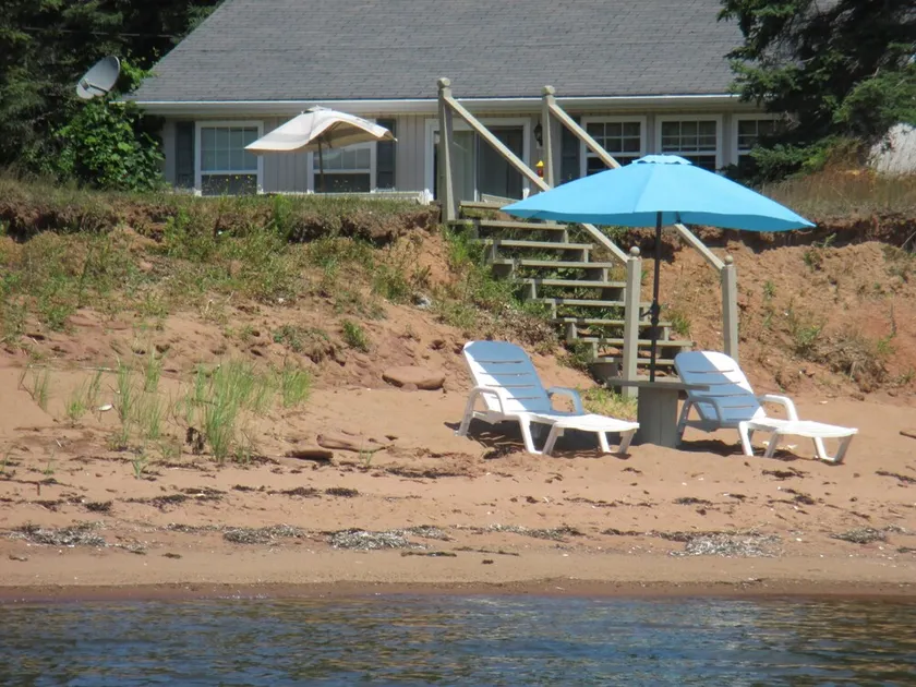HOMEPORT \"Fire Pit, Sandbars, Ocean, Privacy, 2 KM to Ferry to Nova Scotia - Image 1