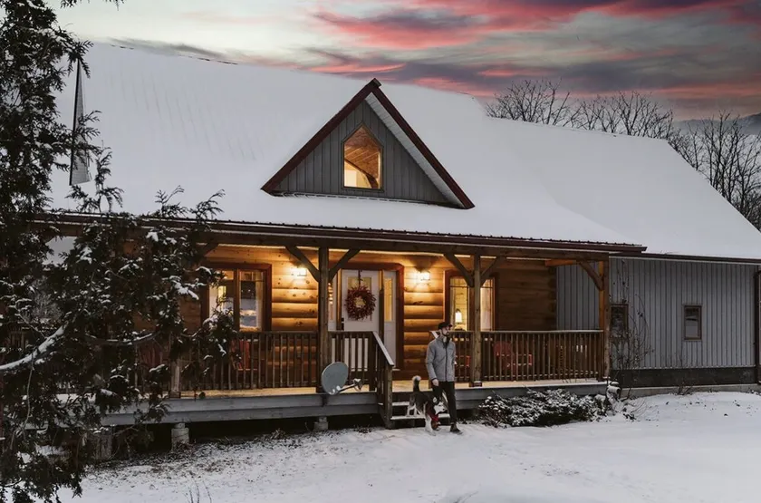 Private Cabin getaway, located on 16 acre property. (Pet Friendly!) - Image 1