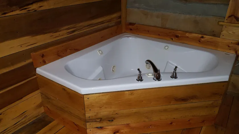 Family cabin with whirlpool tub (cabin #2) - Image 1
