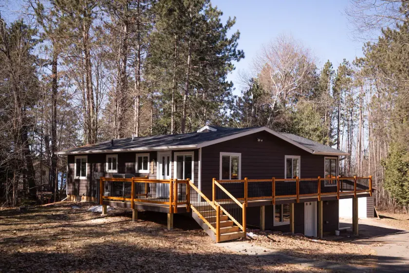 4Br 2Ba Newly Renovated Cabin on Chippewa Flowage with New Dock!  - Image 1