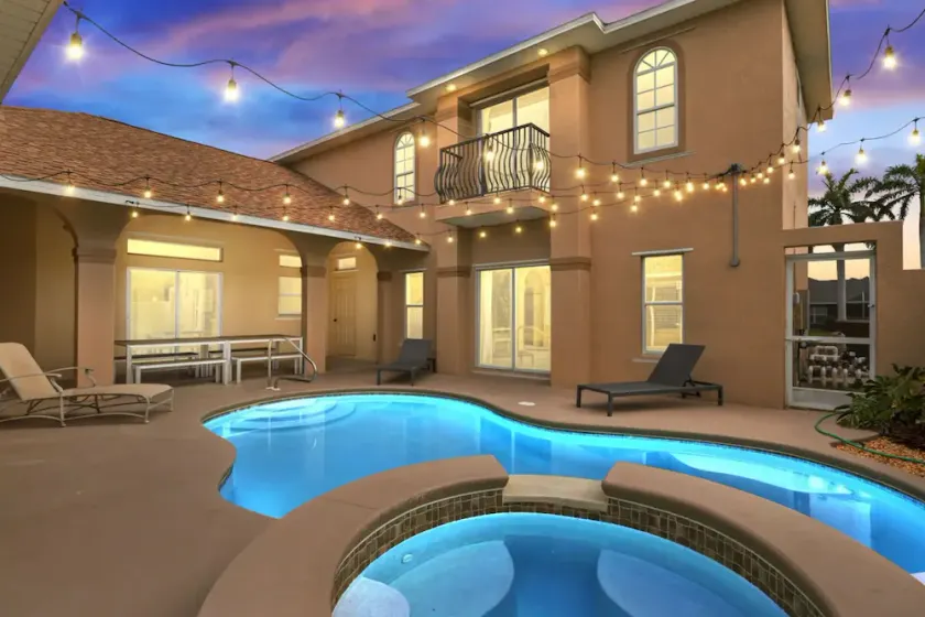 Spacious home for large groups!  - Image 1