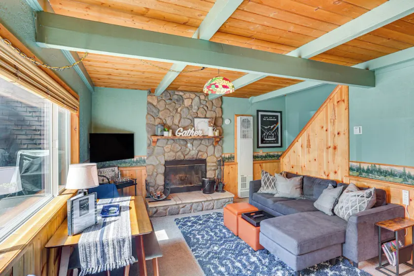 1 Mi to Snow Summit: Big Bear Lake Cabin! - Image 1