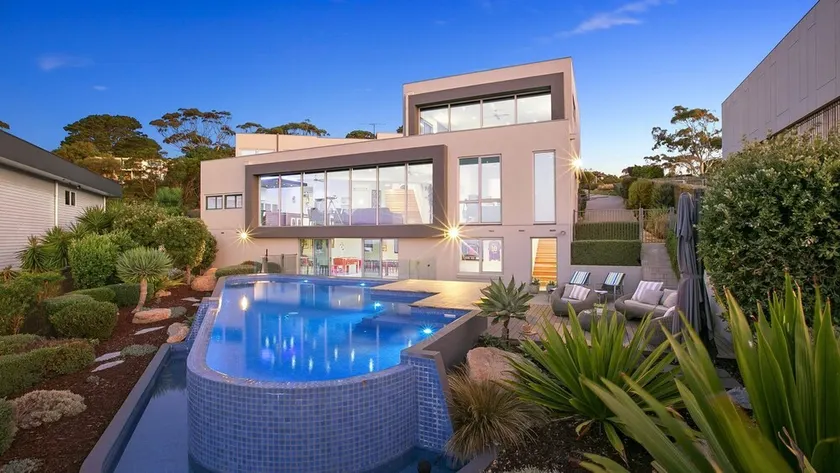 Akyra - Resort Accommodation In Mt Martha - Image 1