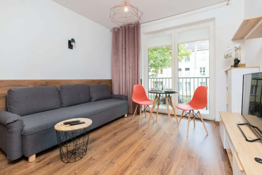 Gemütliche Wohnung | Parkplatz, Balkon und Arbeitsraum - Image 1