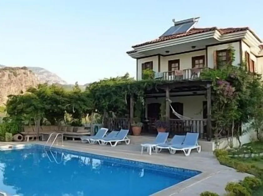 Villa with Private Pool, Gardens and Mountain Views - Image 1