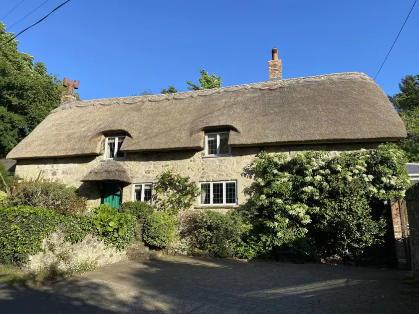GOODALLS, pet friendly, character holiday cottage in Niton - Image 1