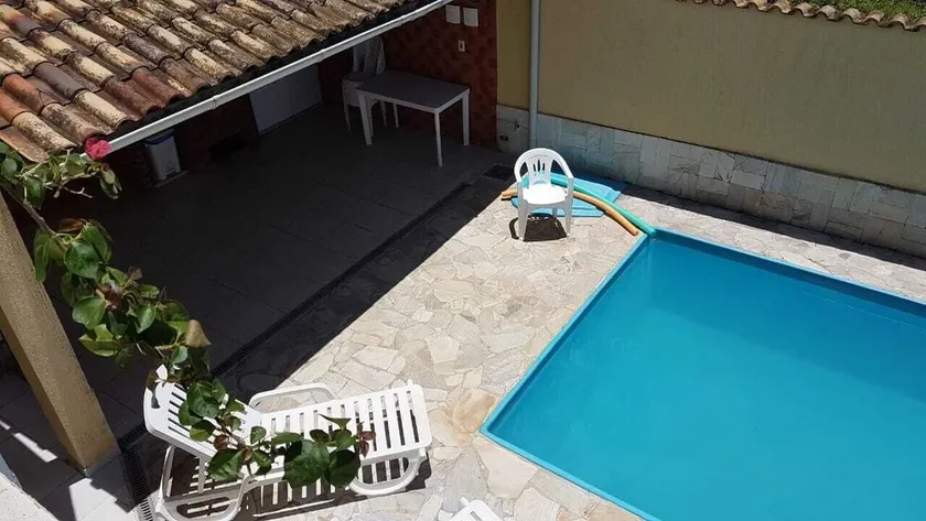 Beach house: 5 bedrooms, swimming pool, barbecue, billiards. Excellent location. - Image 1