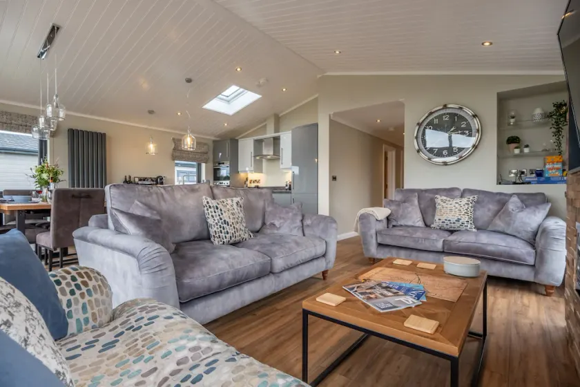 Twelve Burnham Lodge - Image 1