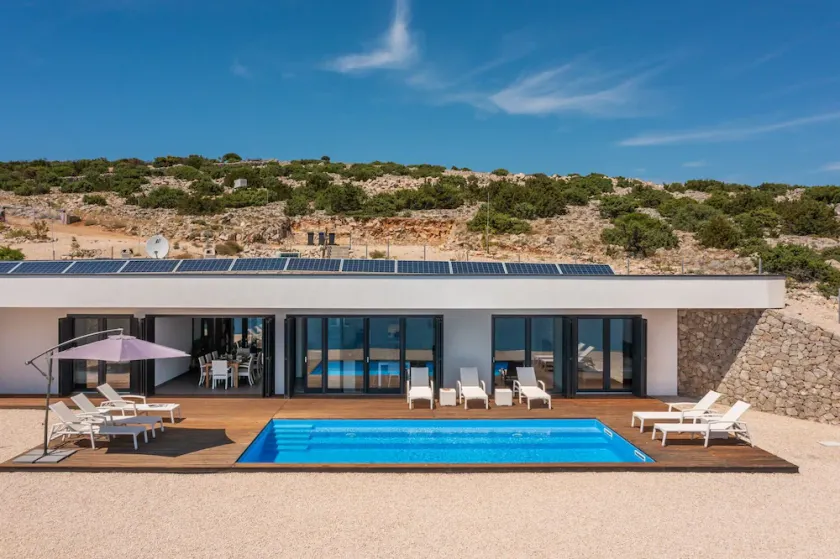 Villa Desert Rose with Pool - Image 1
