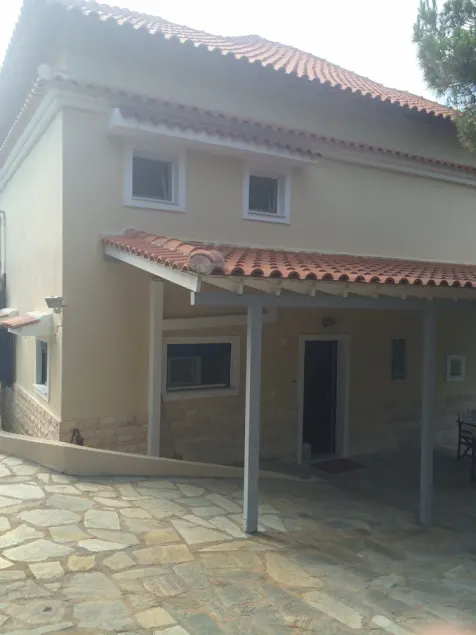 Modern villa in Kanapitsa, Skiathos - Image 1