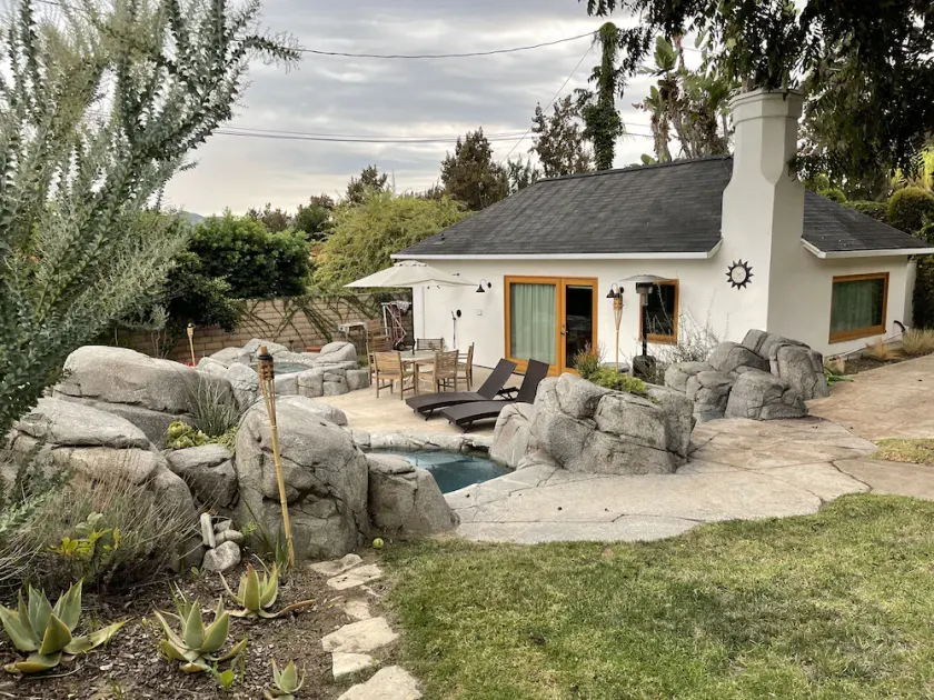 Charming, Private, Poolside Cottage - Image 1