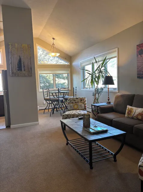 Newly renovated 1 BR located between Vail & Beaver Creek - Image 1