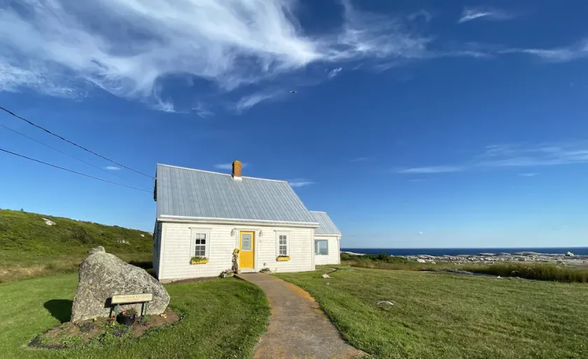 Whalesback Cottage, en el océano con acceso a Peggys Cove Área de Preservación - Image 1