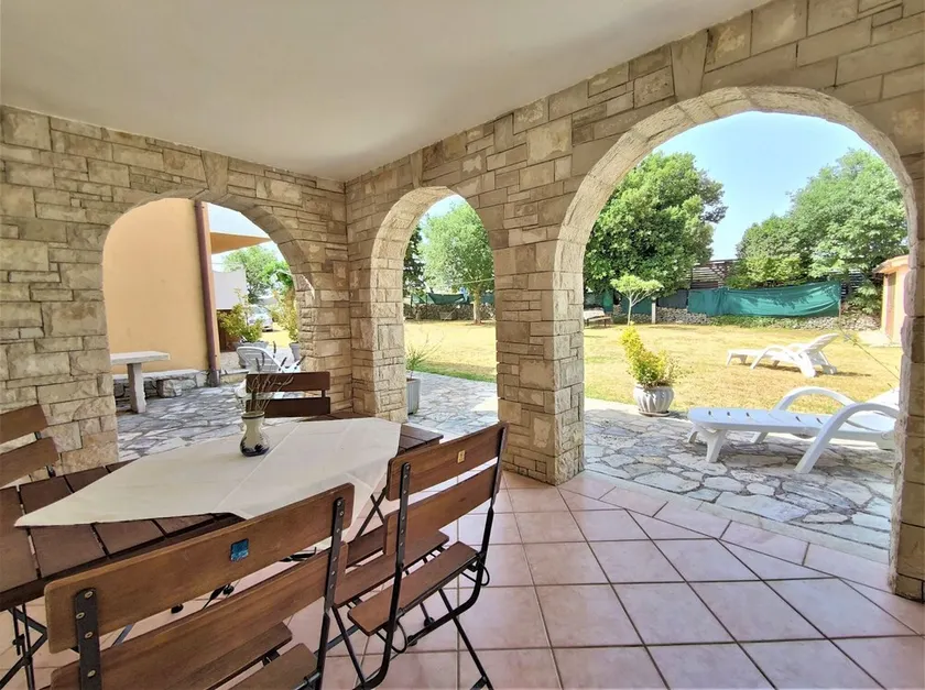 Vacation apartment ANA with large garden for shared use - Image 1