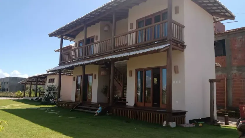 Cozy house, 4 en-suite bedrooms with private bathrooms and gourmet area. - Image 1