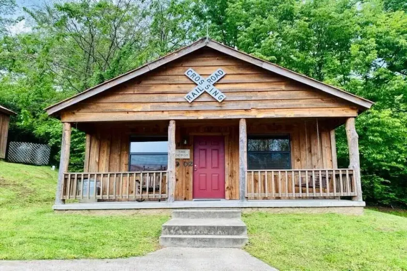 Sylamore Depot Cabin # 302 - Image 1