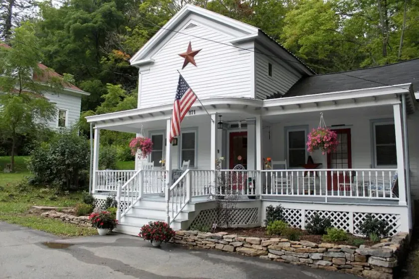 White House on Main - Sharon Springs NY - Image 1