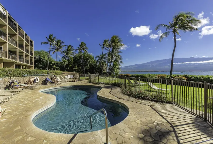 Oceanfront 1BR condo in South Maui with pool, hot tub, balcony, and AC-Maalaea Banyans 310 - Image 1