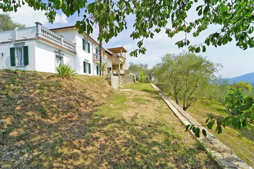 Villa Ludovica 8 Pax with Free WiFi, BBQ, Terrace, Garden near to Cinque Terre - Image 1