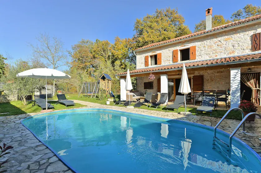 Villa 704/1643 (Istria - Žminj), 25000m from the beach - Image 1