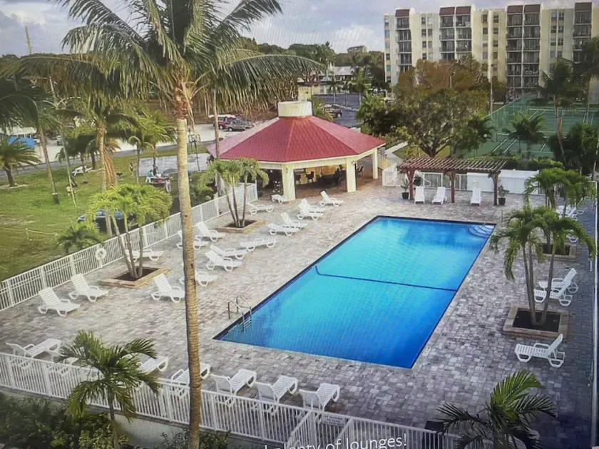 Fantastic Bayside Townhouse - Image 1