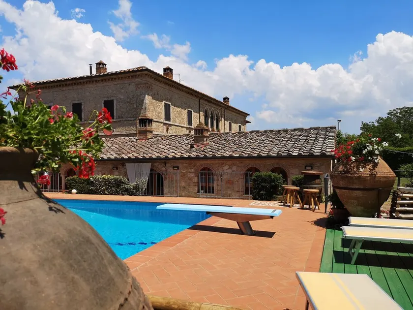 Schöne rustikale Villa in der Toskana in Monteriggioni, zwischen Siena und Florenz. - Image 1
