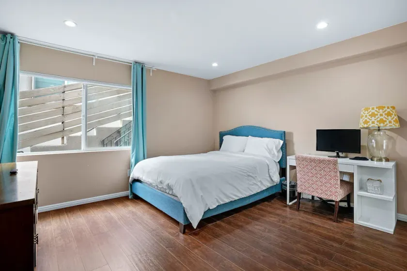 Spacious Los Angeles Home - only minutes from Down Town Los Angeles - Image 1