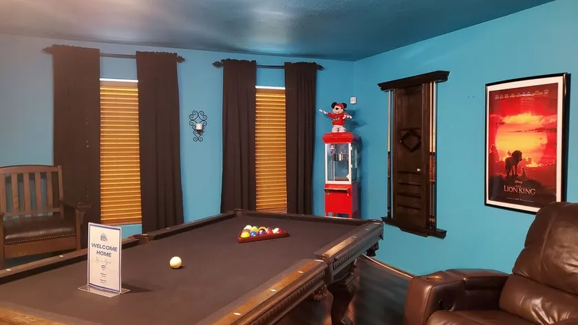 Spacious 4BR Getaway - Theater, PS5, Pool Table - Image 1