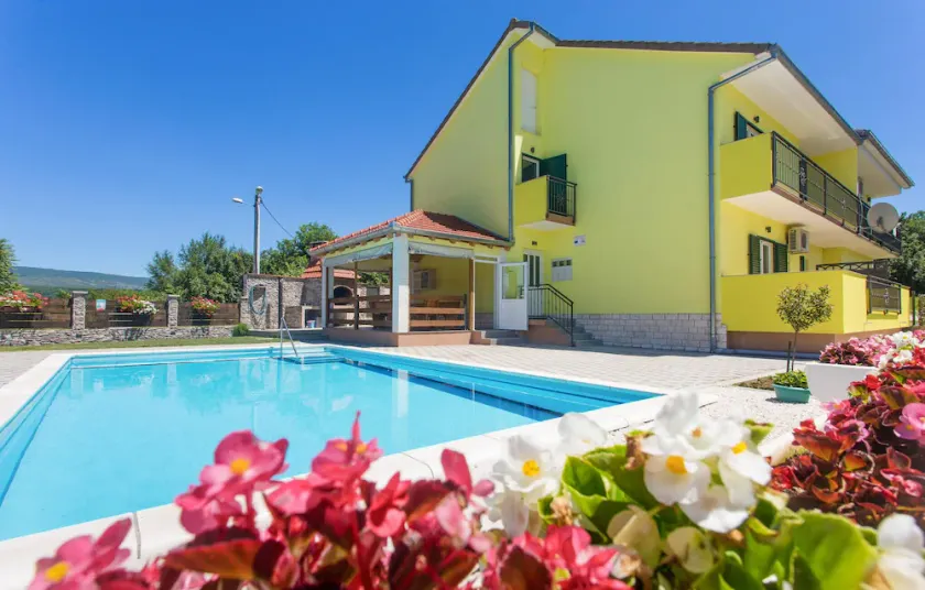 Pet Friendly Home In Hrvace - Image 1