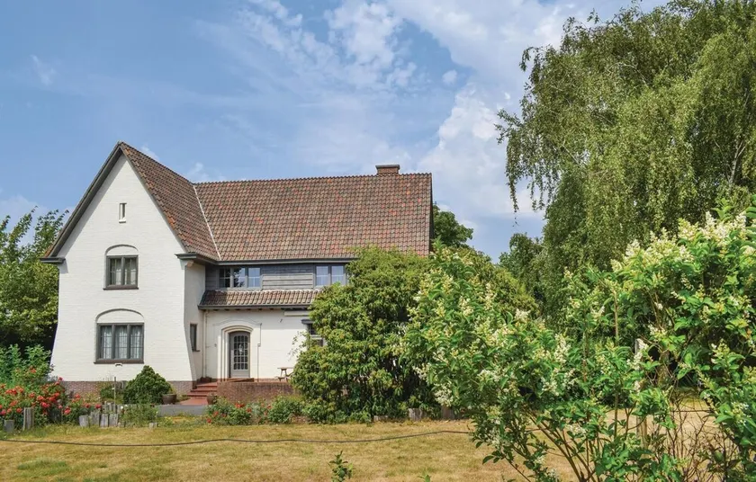 Awesome home in Poperinge with sauna - Image 1