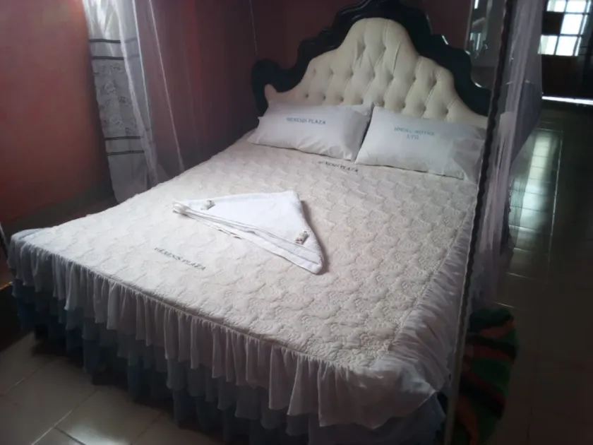 Ideal Hotel - Image 1