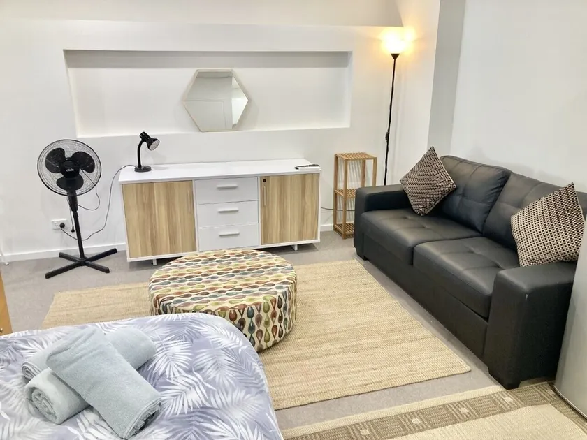 Cronulla CBD Studio Apartment, Minutes to Beach - Image 1