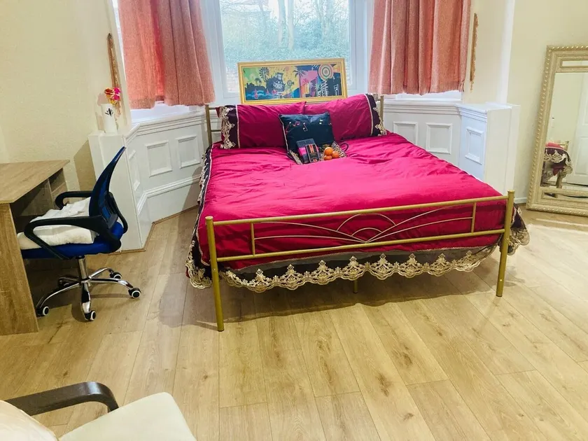 Luxury Apartment close to Coventry City Centre - Image 1