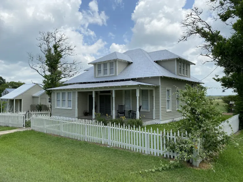 Farm House Inn - Quiet Country Elegance - Image 1