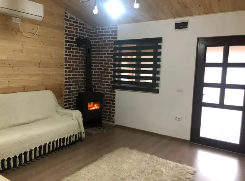 La cabana , Salina, strand sarat Ocnele Mari RM valcea - Image 1