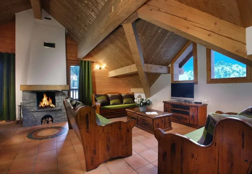 50m from ski slopes, fitness, swimming pool, sauna, hammam, balcony, fireplace or stove, tv - Image 1