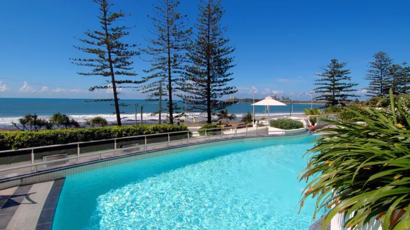 Sirocco 201 by G1 Holidays - Large Five Bedroom Beachfront Apartment in Sirocco Resort - Image 1