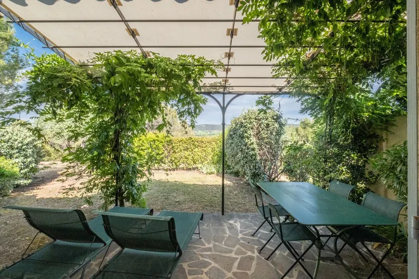 2-BEDROOM TOWNHOUSE WITH NICE VIEW (N°552) - Image 1