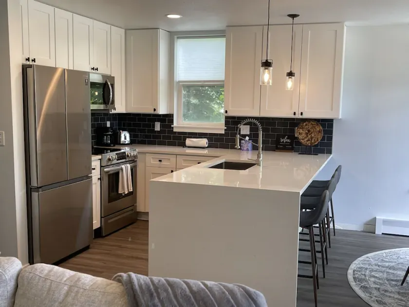 Mountain Oasis with Views!  One Block to Restaurants :Ask about Seasonal Rental! - Image 1