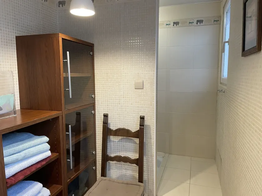 Fully self-contained garden apartment - Image 1