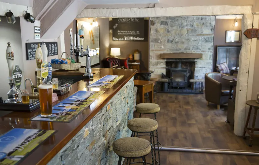 Fox And Hounds Llancarfan - Image 1